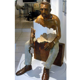 China Innenlandschaftsentwurfs-Bronze-Statuen-sitzende Mann-Skulptur-lange Lebenszeit fournisseur