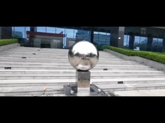 Wasserbrunnen aus Edelstahl