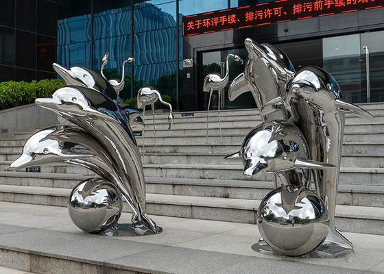 Ein guter Preis. Moderne öffentliche Kunst-Delphin-Edelstahl-Tierskulptur hochglanzpoliert Online
