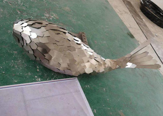 Ein guter Preis. Modernes großes Edelstahl-Wal-Skulptur-Metallim freien tierstatue Online