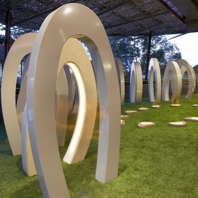 Ein guter Preis. Außenseitige moderne dekorative Stahlskulpturen für den öffentlichen Gebrauch Online