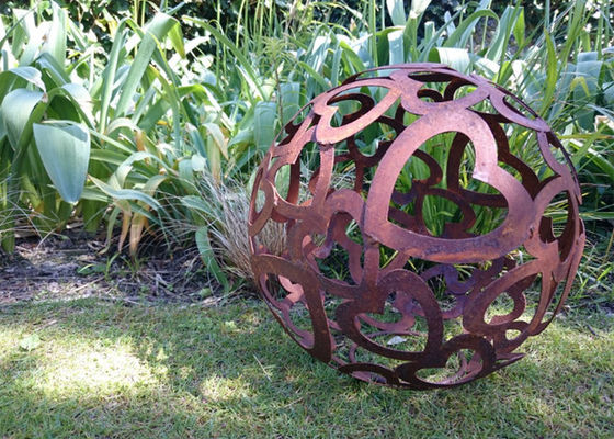 Ein guter Preis. Stahlskulptur-hohler Bereich-Metallgarten-Ball großes Herz-Muster Corten Online