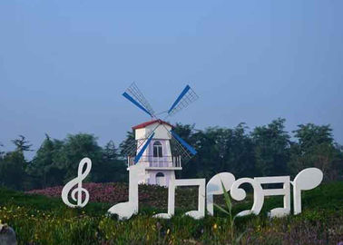 Ein guter Preis. Modernes Weiß gemalte Edelstahl-Skulptur im Freien von Musial-Anmerkung Online