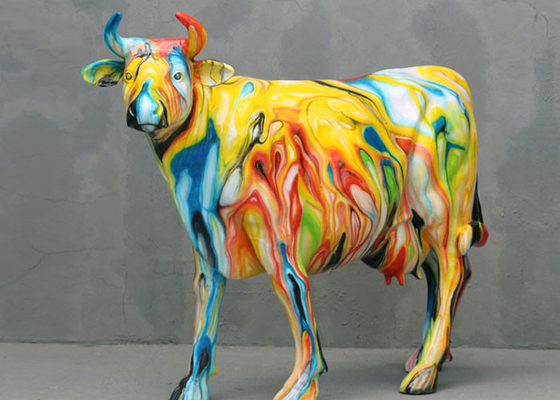 Ein guter Preis. Metallmodernes Tier-Fiberglas-Skulptur-Knall im Freien Art Fiberglass Cow Statue Online