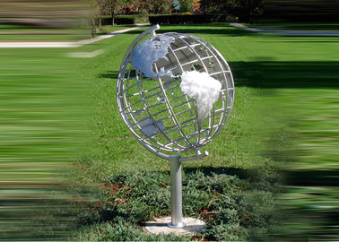 Ein guter Preis. Dekorative Edelstahl-Skulptur mit halb- Mittagskugel-Form Online