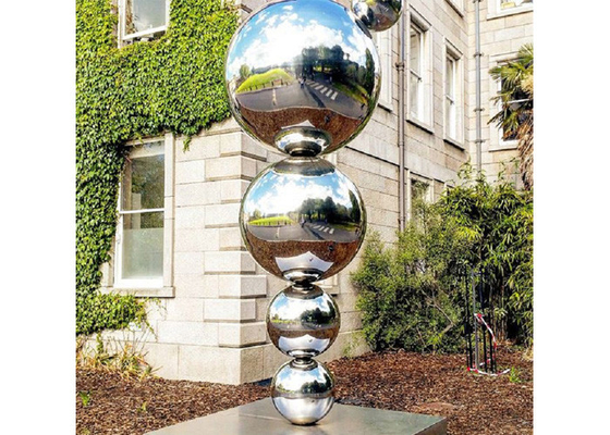 Spiegel auf Maß, polierte moderne Kunst, Kugelskulptur aus Edelstahl für den Außenbereich