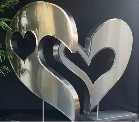 Ein guter Preis. Herz-Liebe-Thema Edelstahl-Kunstskulpturen Innenraum ODM & OEM-Service Online