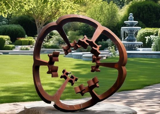 Geschweißte Außengarten-Stahlskulptur Rostige Metallkunstblume in Corten Dauerhafte Außendekoration