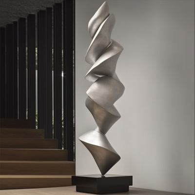 Kunst der Balance Moderne Edelstahlspiegel Außenskulpturen für Hotels und Villen