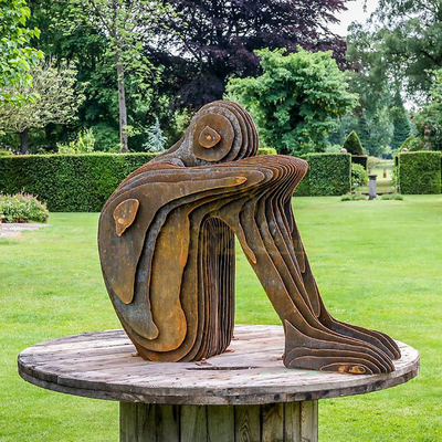 Ein guter Preis. Moderne Lebensgröße Garten Metallkunst Abstrakte menschliche Figur Skulptur in Corten Stahl Stilvolles modernes Metallhandwerk Online