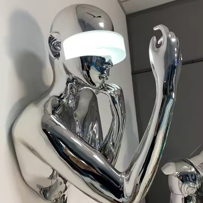Moderne kreative Skulptur Wandlampe für Hotellobby Ausstellungshalle LED Lady Edelstahl Ornamente