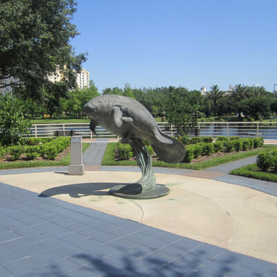 Ein guter Preis. Große Bronze-Manatee-Skulptur für Küstenlandschaftsdekor Meerestier Outdoor-Garden-Kunstst Statue Online