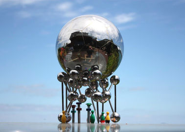 Ein guter Preis. Riesige Dekorations-Fußball-Skulptur im Freien in der Stadt mit Sondergröße Online