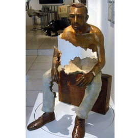 Ein guter Preis. Innenlandschaftsentwurfs-Bronze-Statuen-sitzende Mann-Skulptur-lange Lebenszeit Online