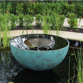Ein guter Preis. Messkelch-Wasser-Brunnen-Edelstahl-Skulptur im Freien für Garten-Dekoration Online