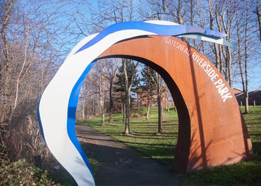 Ein guter Preis. Zeitgenössische Park-Dekorations-Metall-Corten-Stahl-Bogen im Freien Online