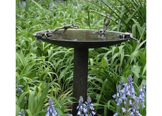 Ein guter Preis. Werfende Frosch-Bad-Schüssel-antike nachgemachte Bronzegarten-Skulpturen Online
