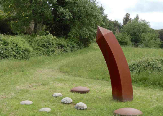 Ein guter Preis. Soem dekorativer Rusty Corten Steel Pencil Sculpture im Freien Online