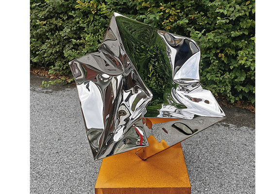 Ein guter Preis. Spiegel-Polieredelstahl-Würfel-Skulptur ODM-Soem-Unterstützung Online